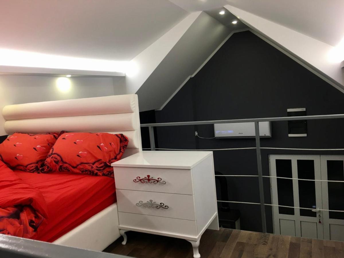 Banicevic Apartmani Thenovici Ngoại thất bức ảnh