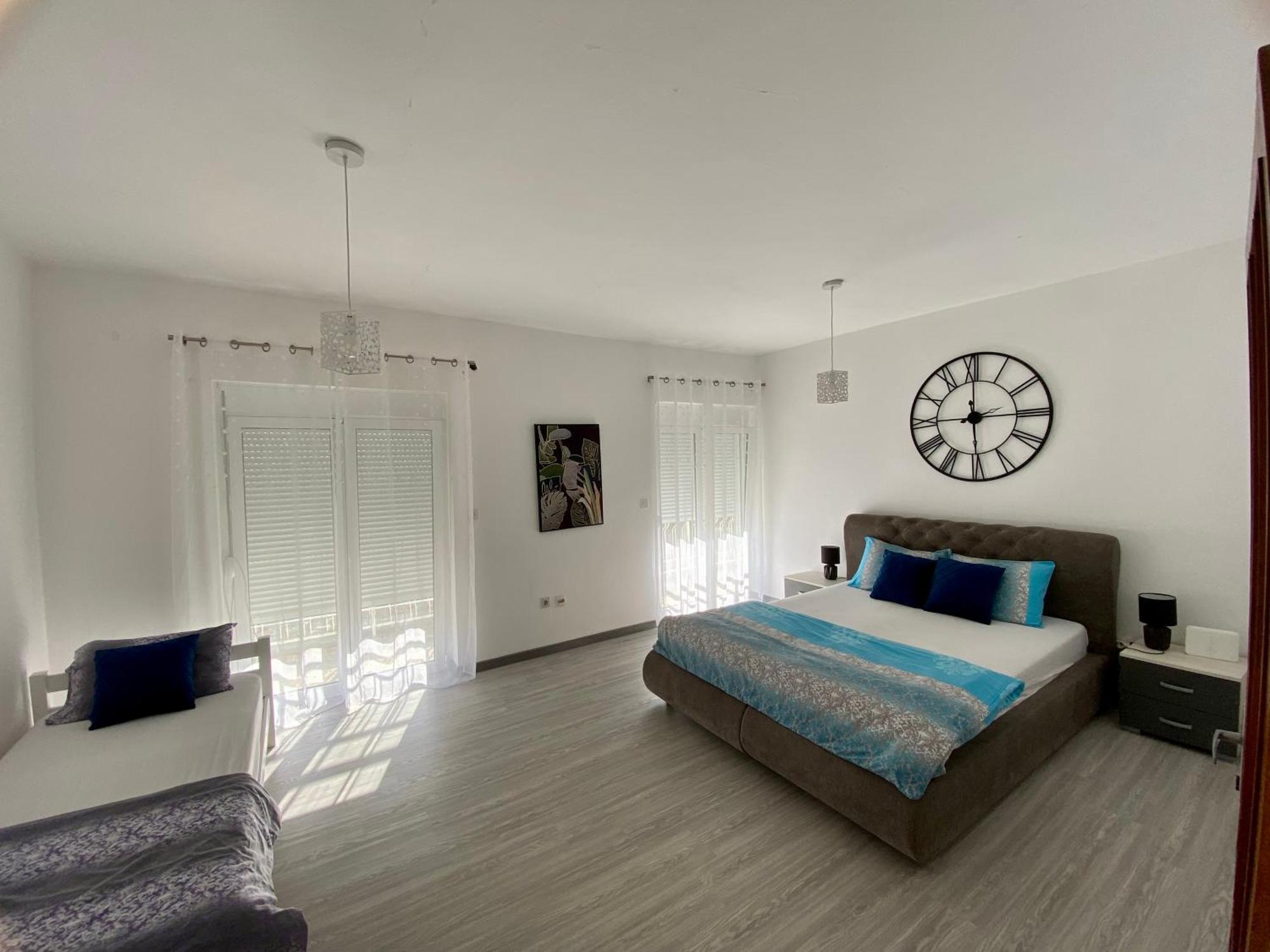 Banicevic Apartmani Thenovici Ngoại thất bức ảnh