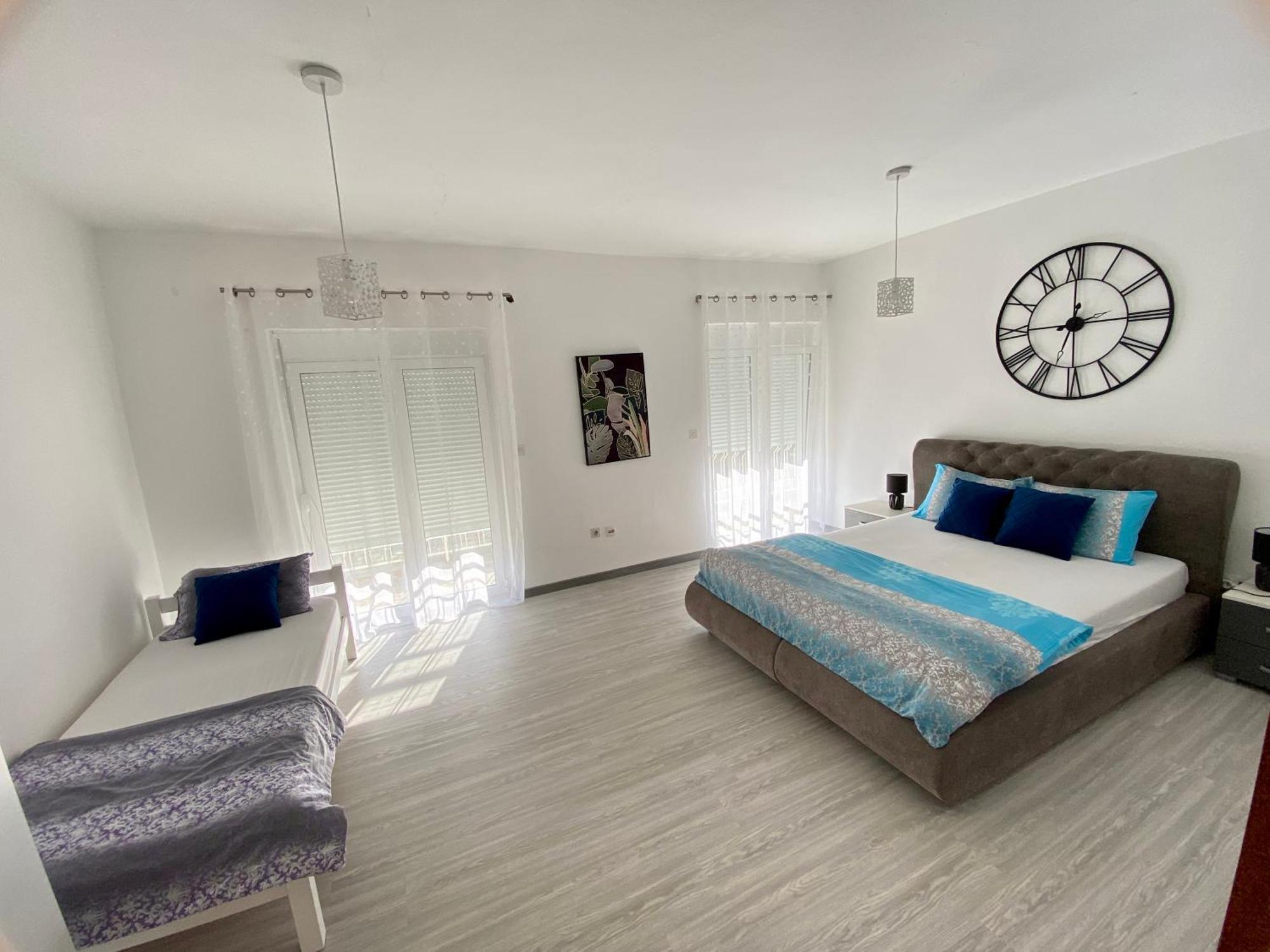 Banicevic Apartmani Thenovici Ngoại thất bức ảnh