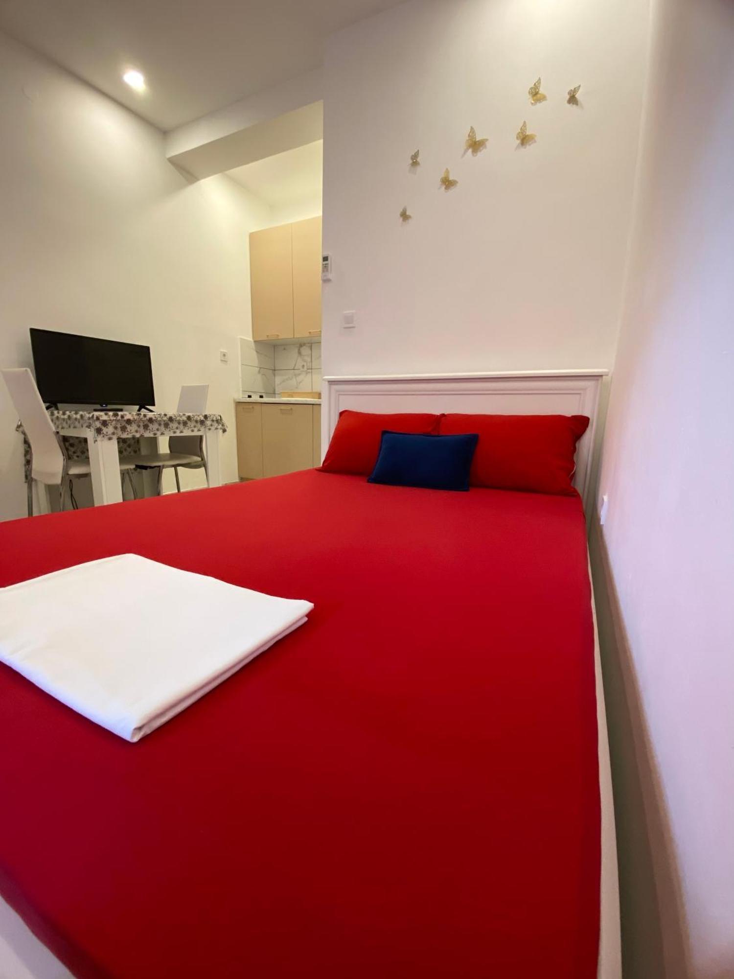 Banicevic Apartmani Thenovici Ngoại thất bức ảnh