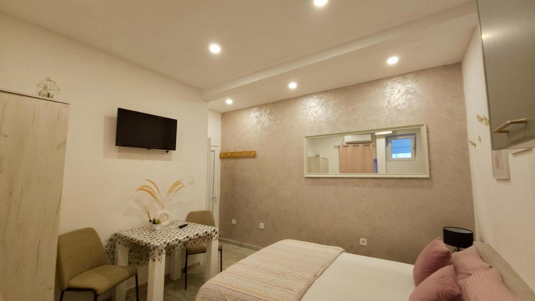 Banicevic Apartmani Thenovici Ngoại thất bức ảnh
