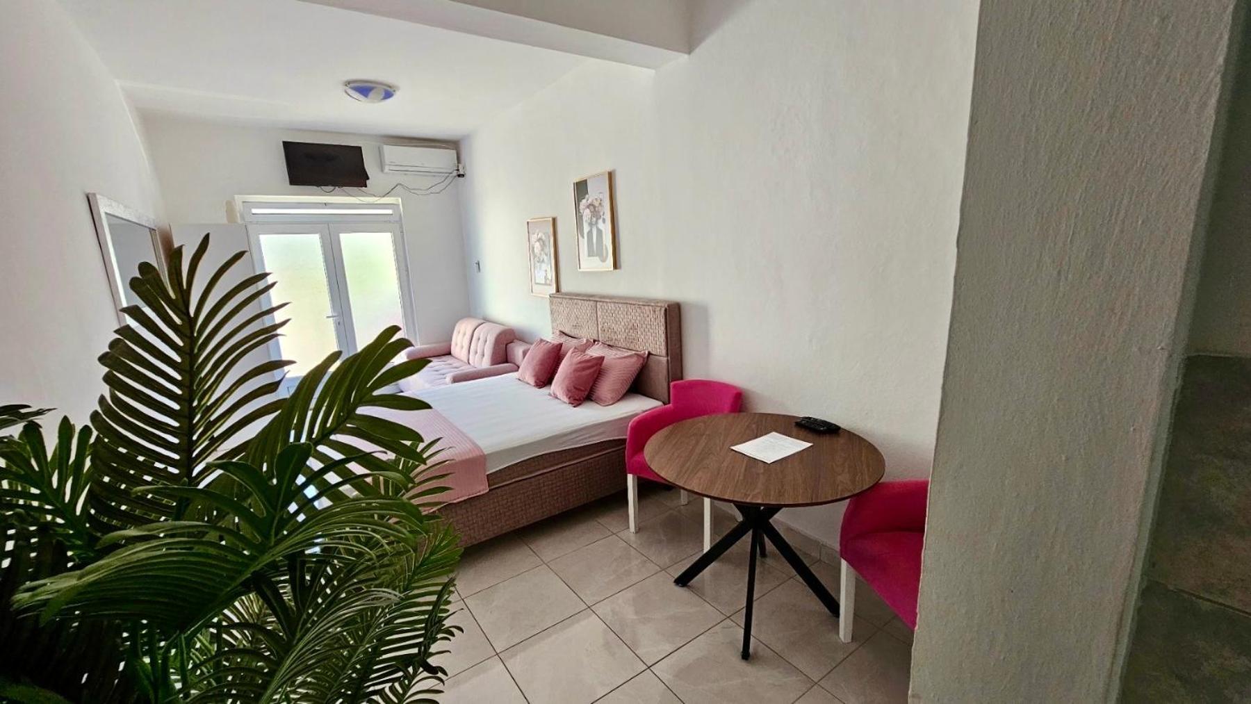Banicevic Apartmani Thenovici Ngoại thất bức ảnh