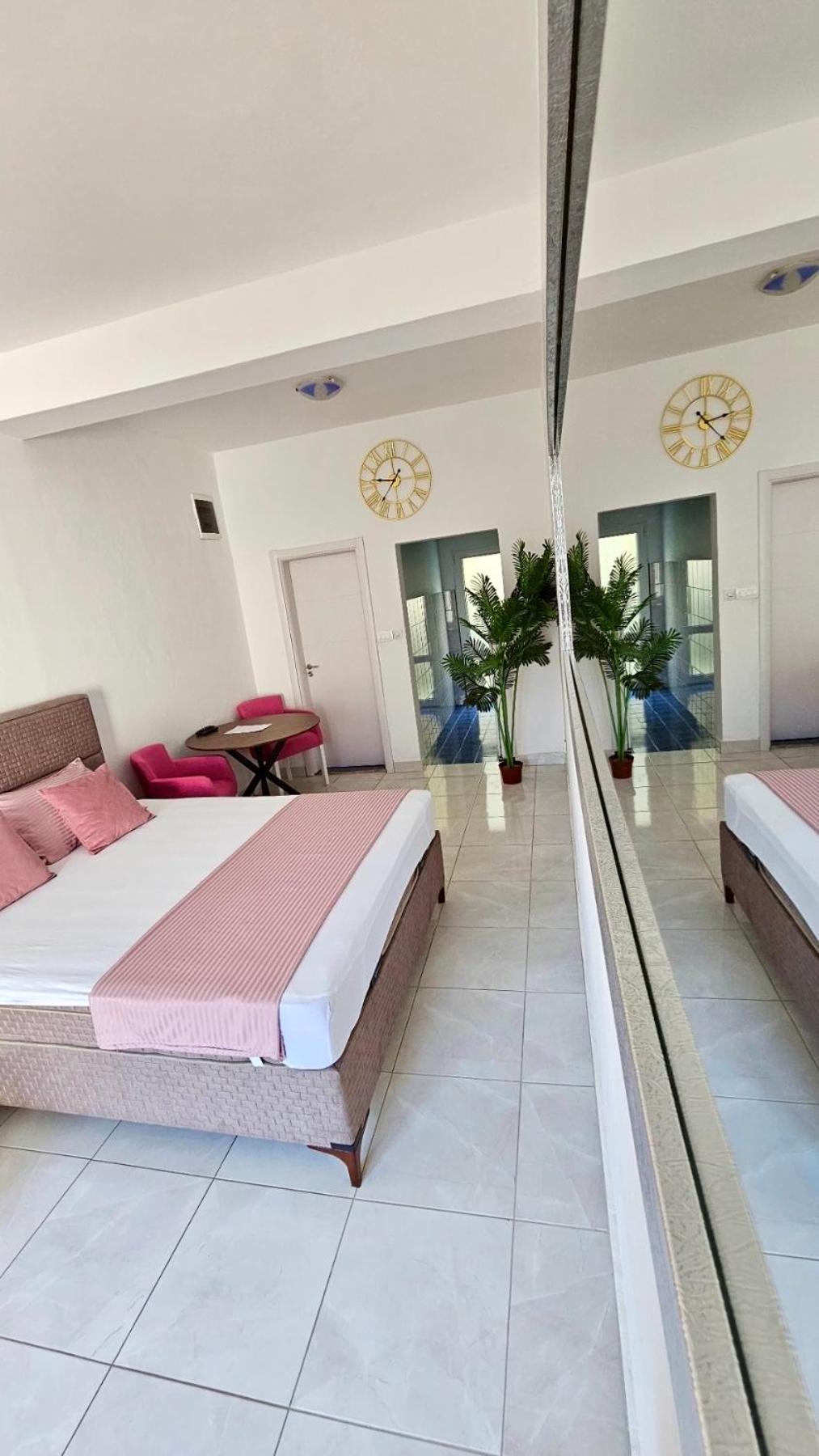 Banicevic Apartmani Thenovici Ngoại thất bức ảnh