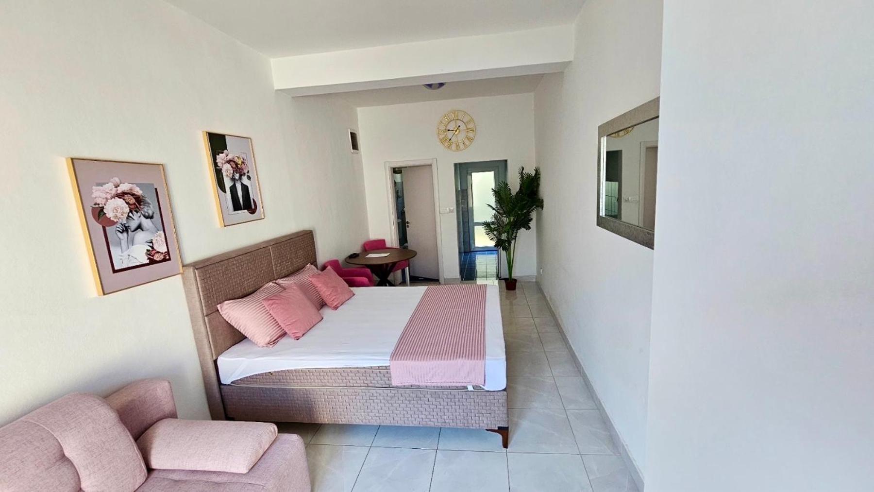 Banicevic Apartmani Thenovici Ngoại thất bức ảnh